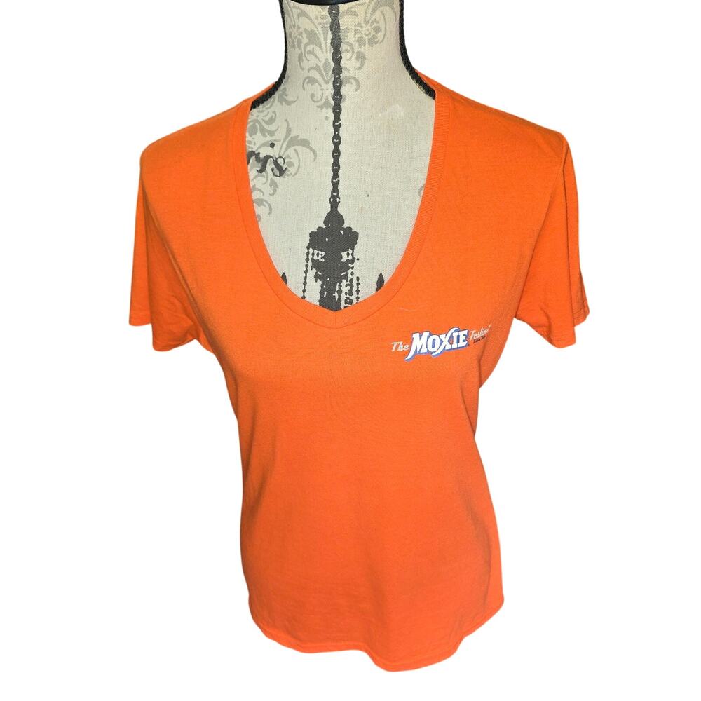 Moxie Festival 2019 Lisbon Maine Orange Artist V-Neck T-Shirt Womens Size Large